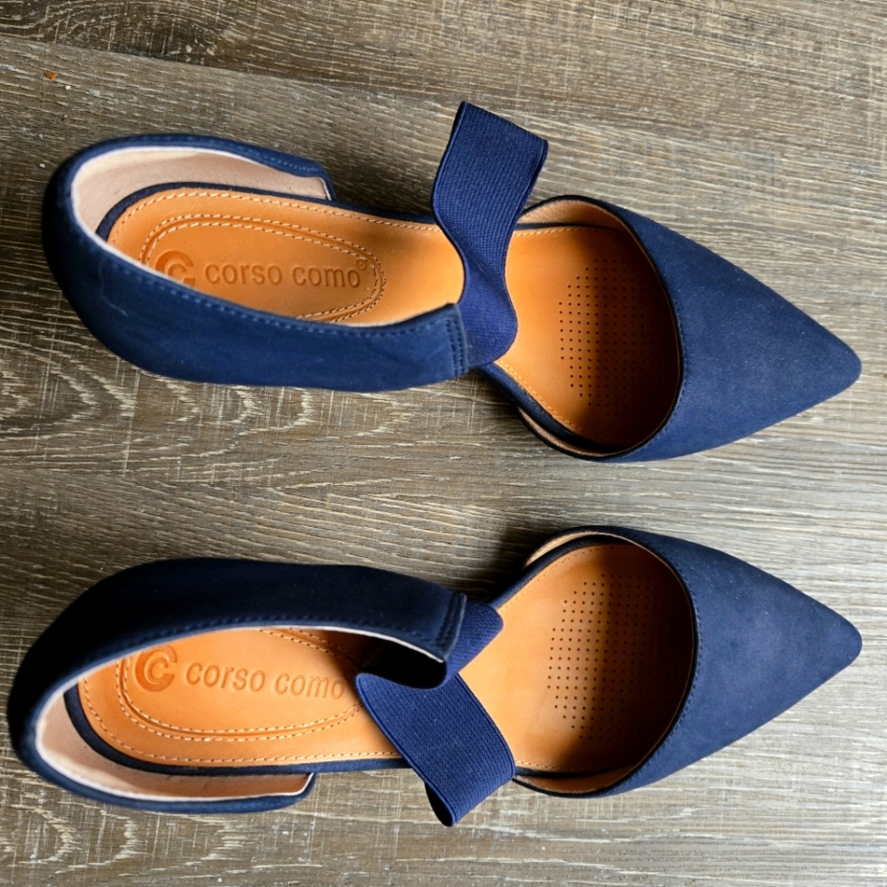 Corso Como Women's Navy Blue Pointed Toe Flats, Size 8